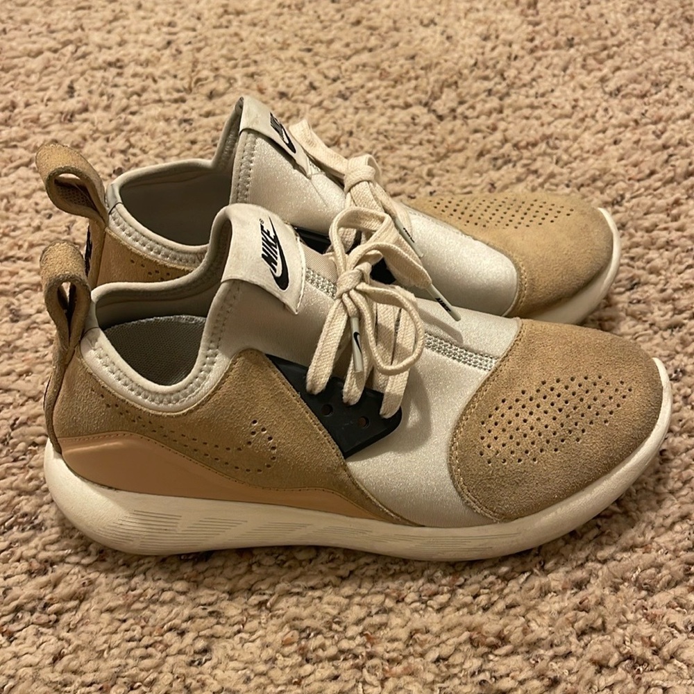 Women’s Nikes